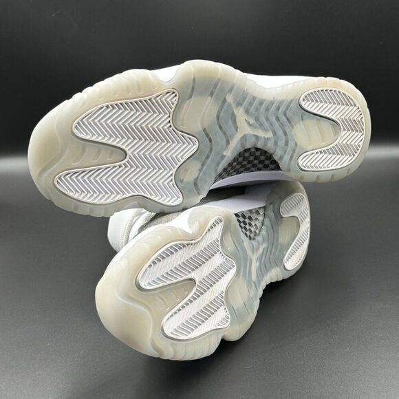 Wmns Air Jordan 11 Retro 'Vast Grey' - Picture 8 of 9